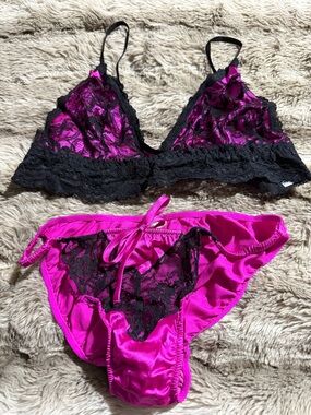 Victoria's Secret Fuchsia & Black Lace Bralette Set
